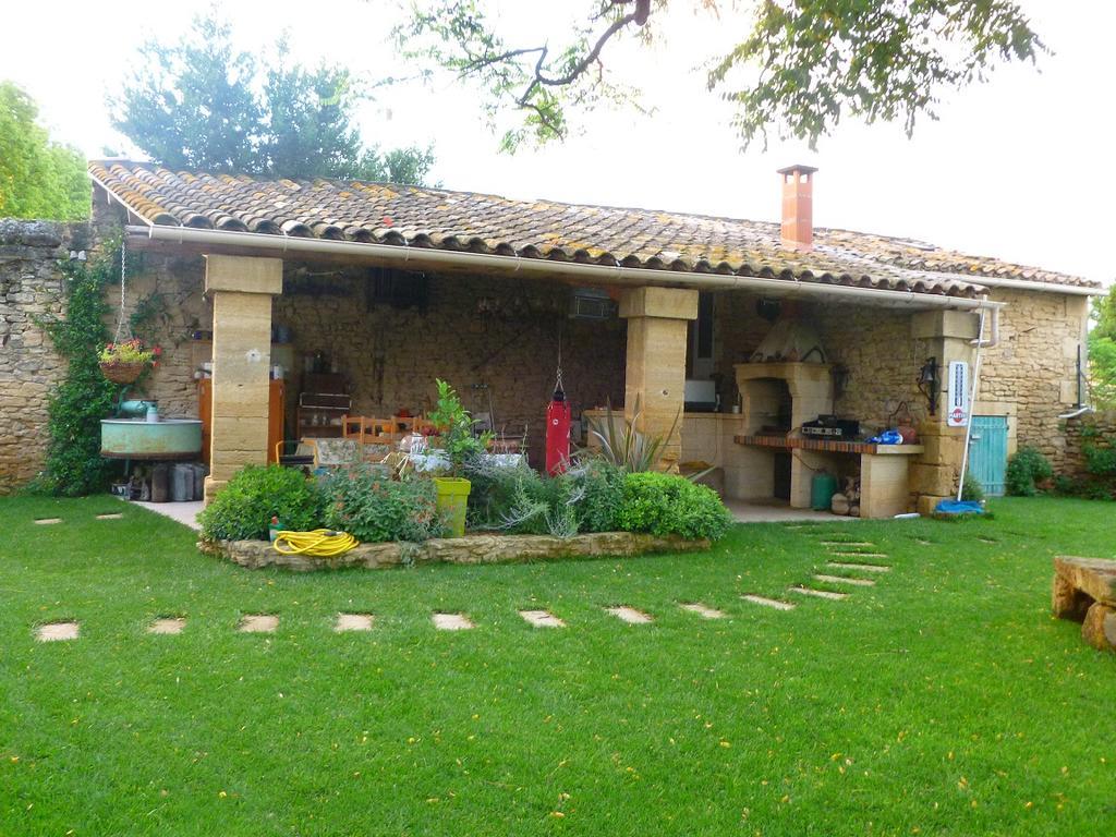 Les Croisees Bed and Breakfast Castillon-du-Gard Εξωτερικό φωτογραφία